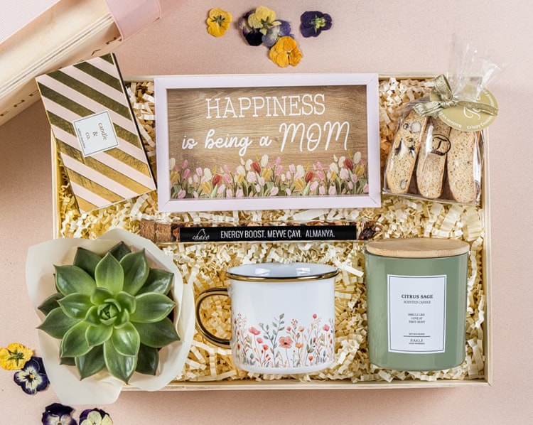 Anne Olmak Hediye Kutusu