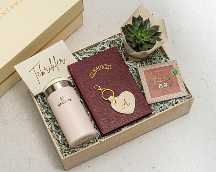 Bordo Pembe Hediye Kutusu