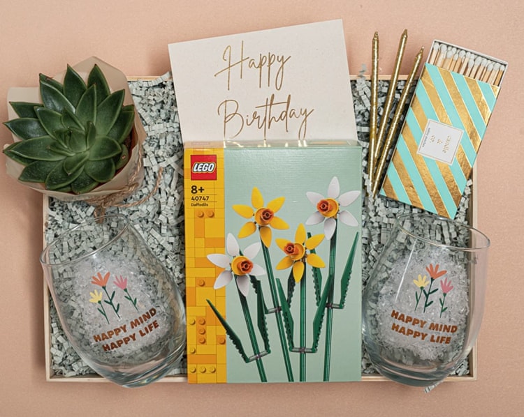 Çiçekli Lego Hediye Kutusu