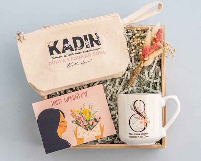 Dünya Kadınlar Günü Hediye Kutusu