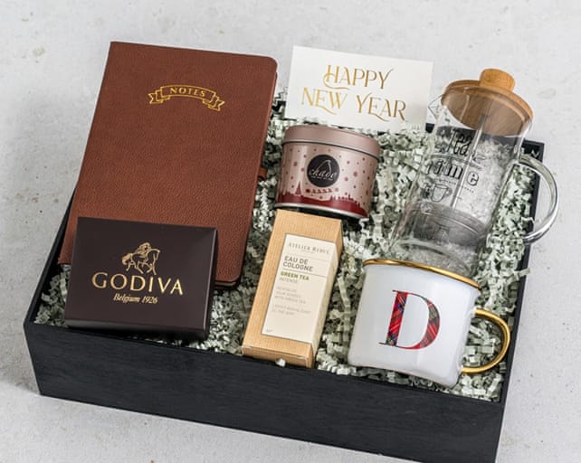 Ekoseli Taba Premium Yılbaşı Hediye Kutusu