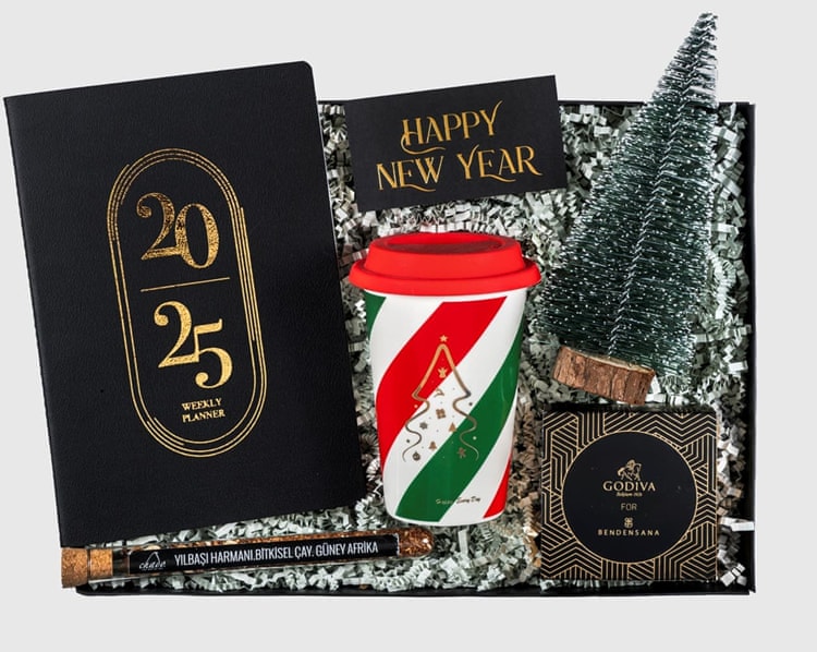 En Tatlı Ofis Masası Yılbaşı Hediye Kutusu