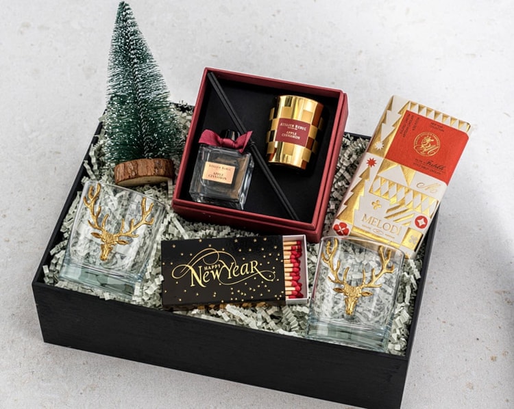 Gold Kit Premium Yılbaşı Hediye Kutusu