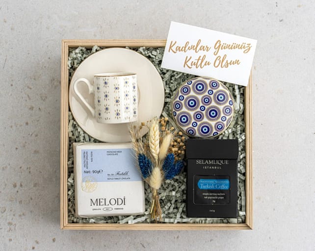 Göz Kadınlar Günü Hediye Kutusu