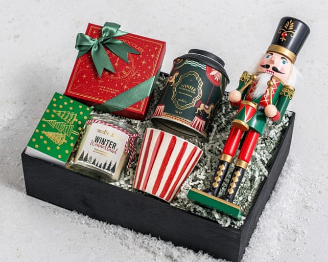 Holiday Season Premium Yılbaşı Hediye Kutusu