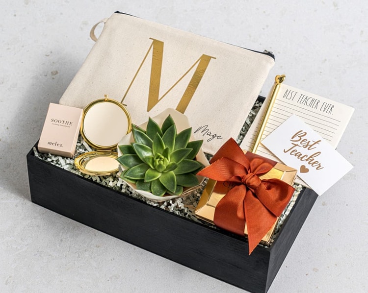 İsme Özel Öğretmenler Günü Hediye Kutusu