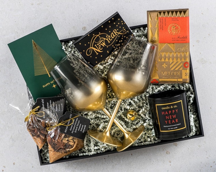 Kadehler Premium Yılbaşı Hediye Kutusu