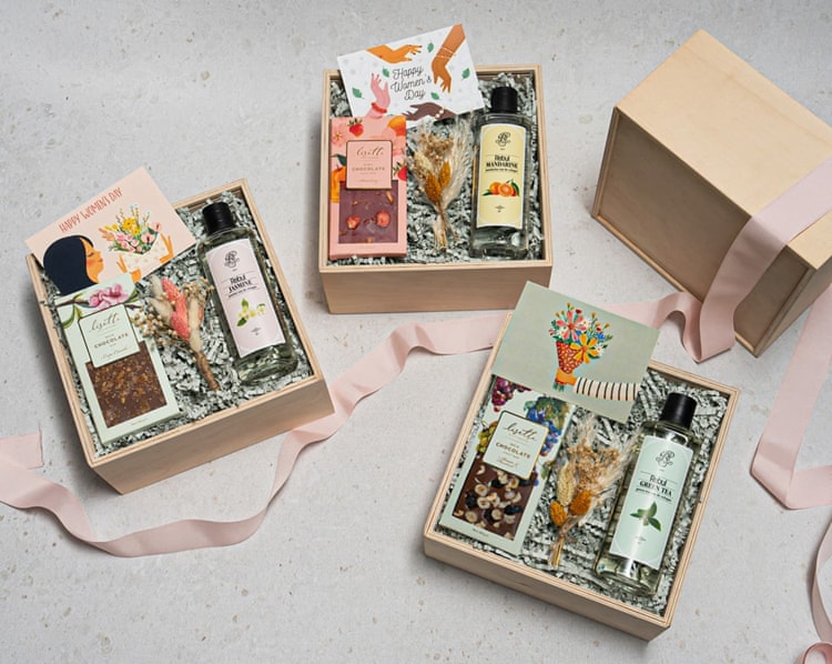 Kadınlar Günü Özel Hediye Kutusu