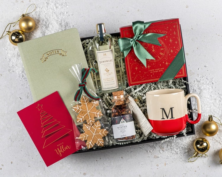 Kar Taneli Premium Yılbaşı Hediye Kutusu