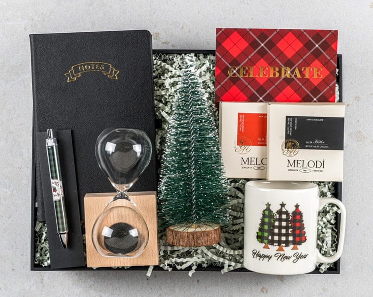 Kırmızı Siyah Premium Yılbaşı Hediye Kutusu