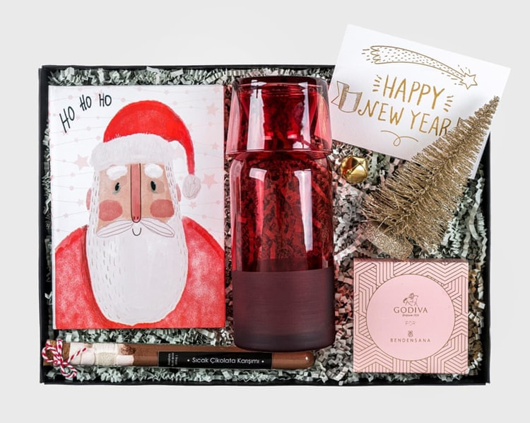 Kırmızılı Tatlı Yılbaşı Hediye Kutusu
