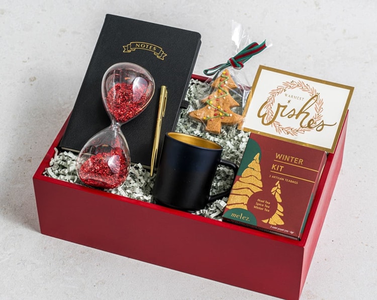 Kum Saatli Premium Yılbaşı Hediye Kutusu