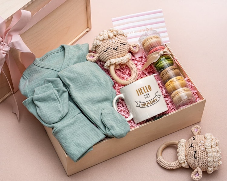 Kuzucuk Çıngıraklı Bebek Hediye Kutusu