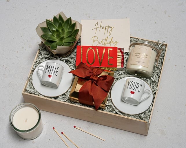 Love Doğum Günü Hediye Kutusu