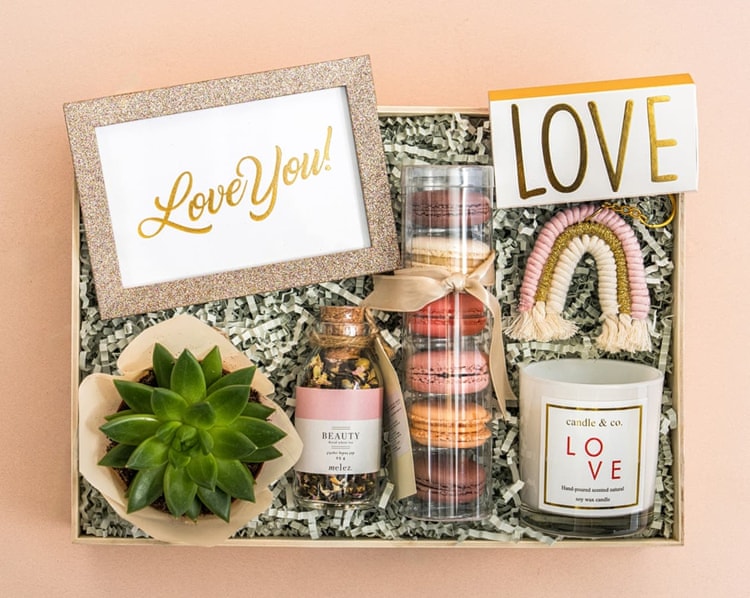 Love Renkler Hediye Kutusu