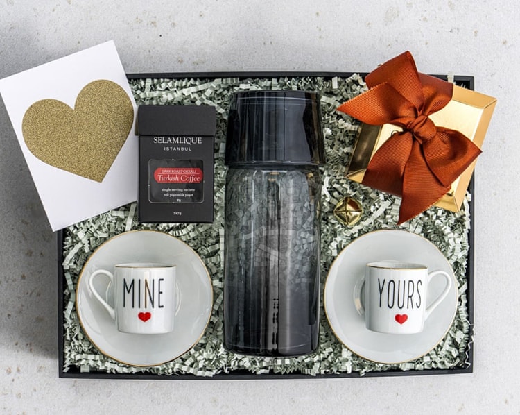 Mine & Yours Hediye Kutusu