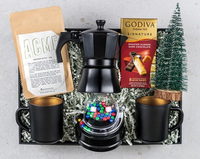 Moka Potlu Eğlence Yılbaşı Hediye Kutusu