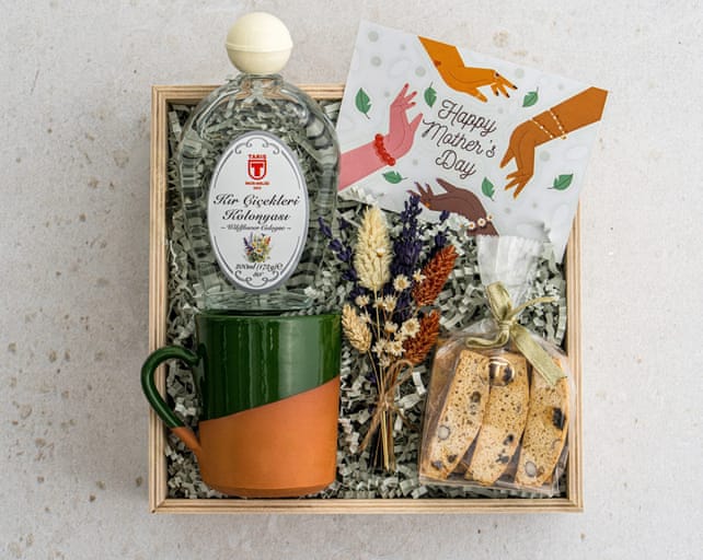 Naturel Anneler Günü Hediye Kutusu