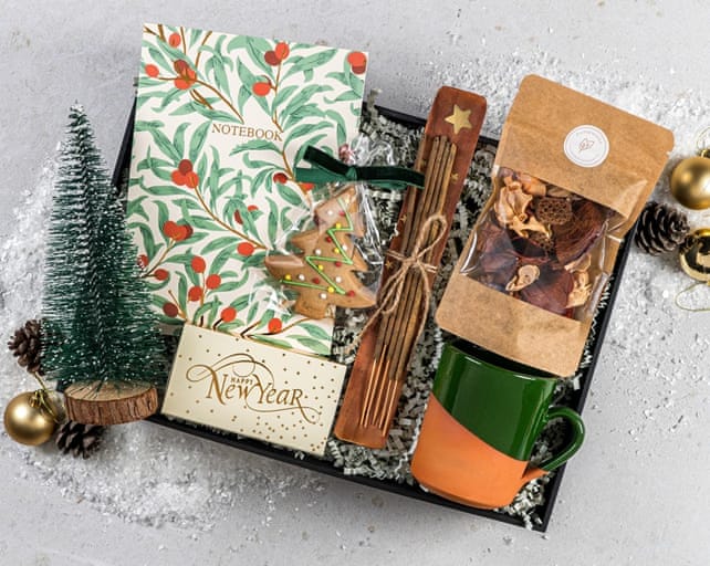 Naturel Yılbaşı Hediye Kutusu