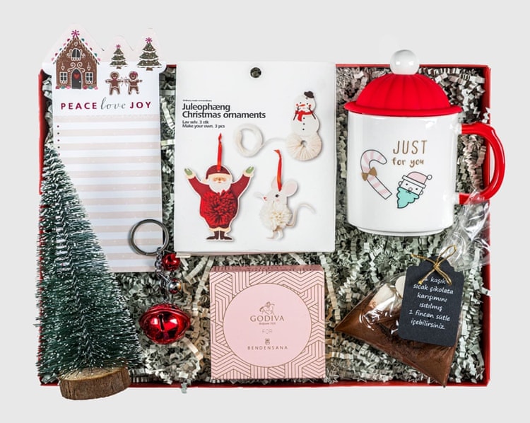 Ponpon Kitli Sıcak Yılbaşı Hediye Kutusu