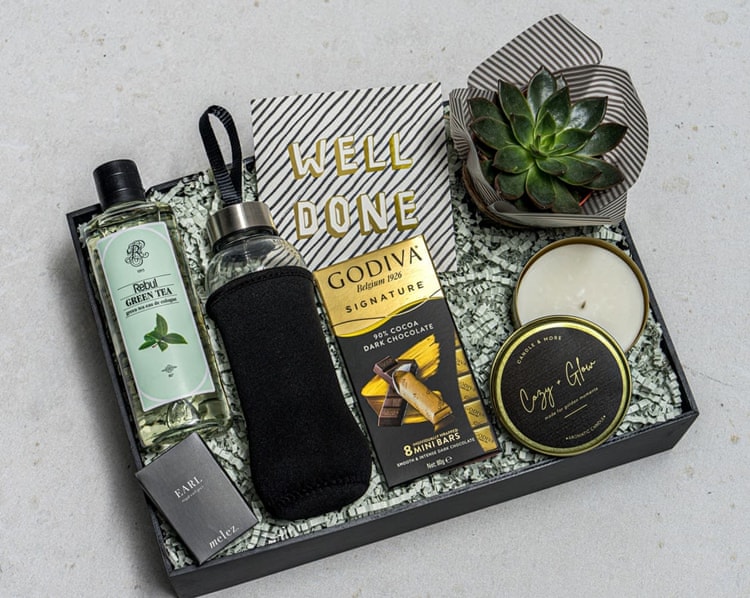 Siyah Gold Well Done Hediye Kutusu