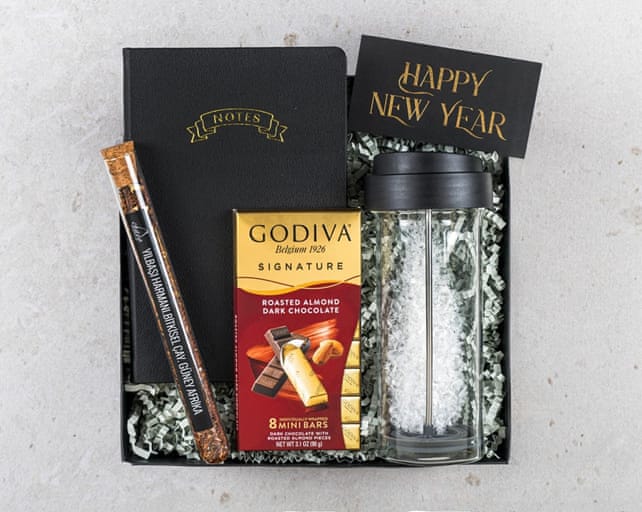 Siyah Mini Yılbaşı Hediye Kutusu