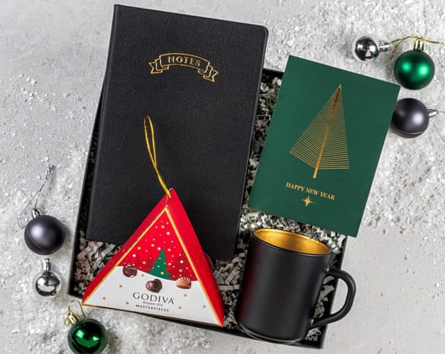 Siyah Şık Yılbaşı Hediye Kutusu