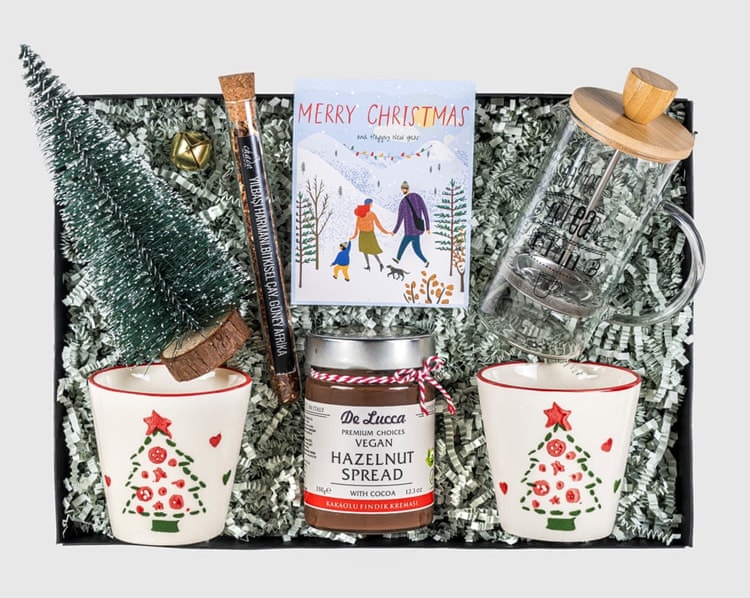 Soğukta Çay Keyfi Yılbaşı Hediye Kutusu