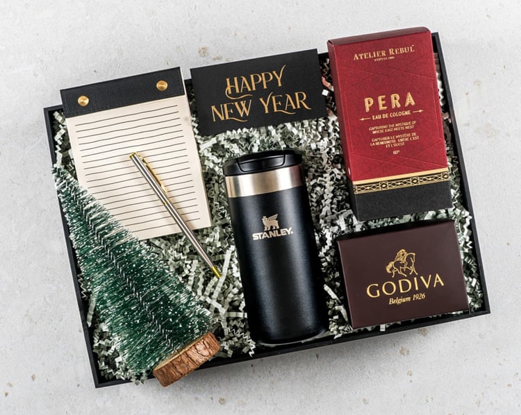 Stanley & Pera Premium Yılbaşı Hediye Kutusu