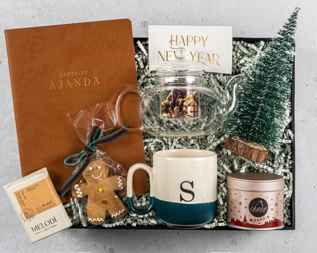 Tatlı Çay Ofis Premium Yılbaşı Hediye Kutusu