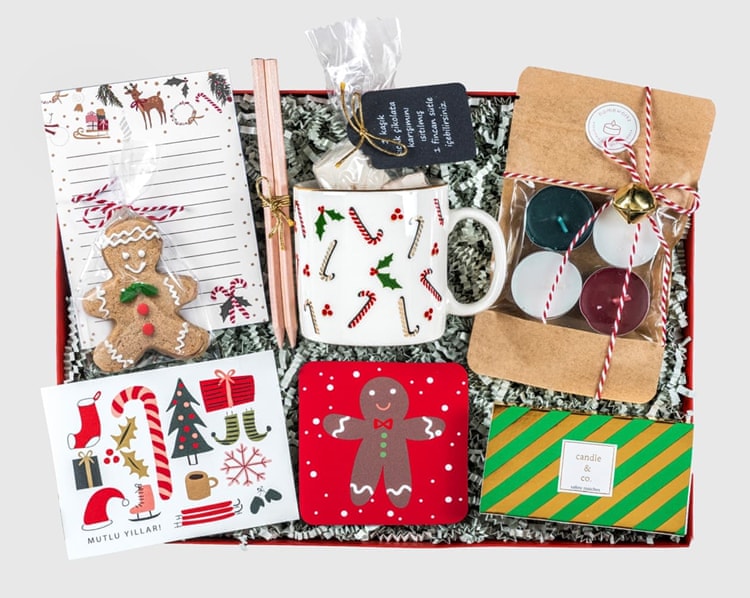 Tatlı Sıcak Bir Yıl Yılbaşı Hediye Kutusu