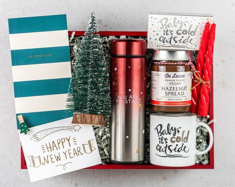 Termoslu Yılbaşı Hediye Kutusu