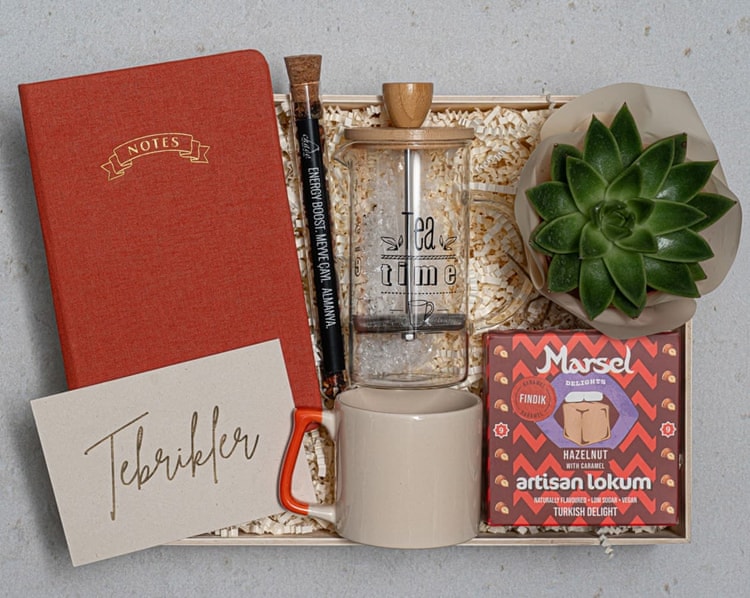 Turuncu Tebrik Hediye Kutusu