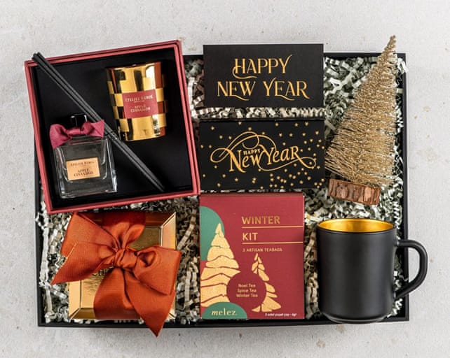 Yılbaşı Evi Premium Yılbaşı Hediye Kutusu