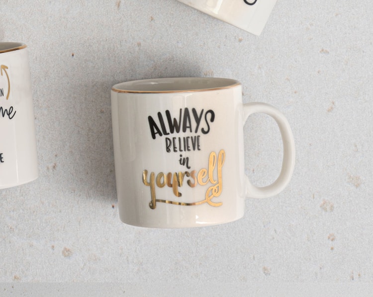 Çizgili Gri Hediye Kutusu