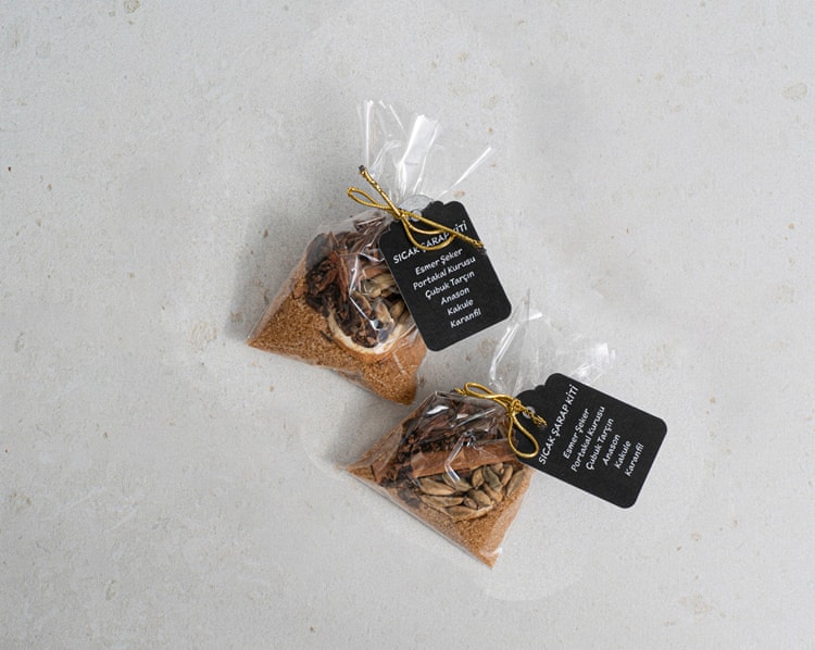 Kadehler Premium Yılbaşı Hediye Kutusu