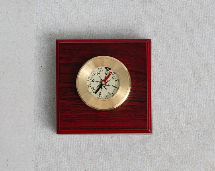 Pirinç Pusulalı Hediye Kutusu