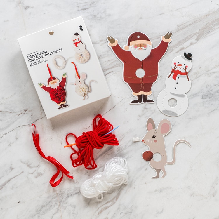 Ponpon Kitli Sıcak Yılbaşı Hediye Kutusu